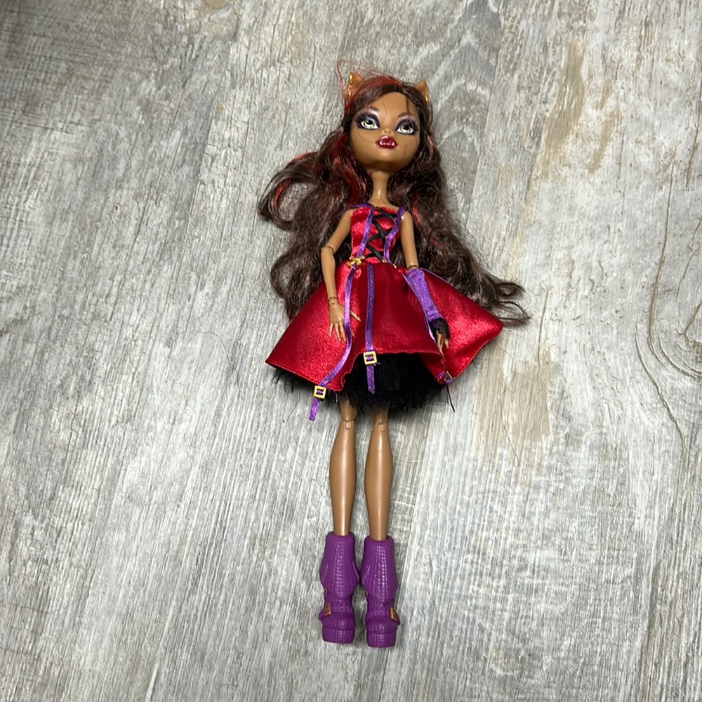 Monster High Scarily Ever After Clawdeen Wolf as Little Dead Riding Hood Doll